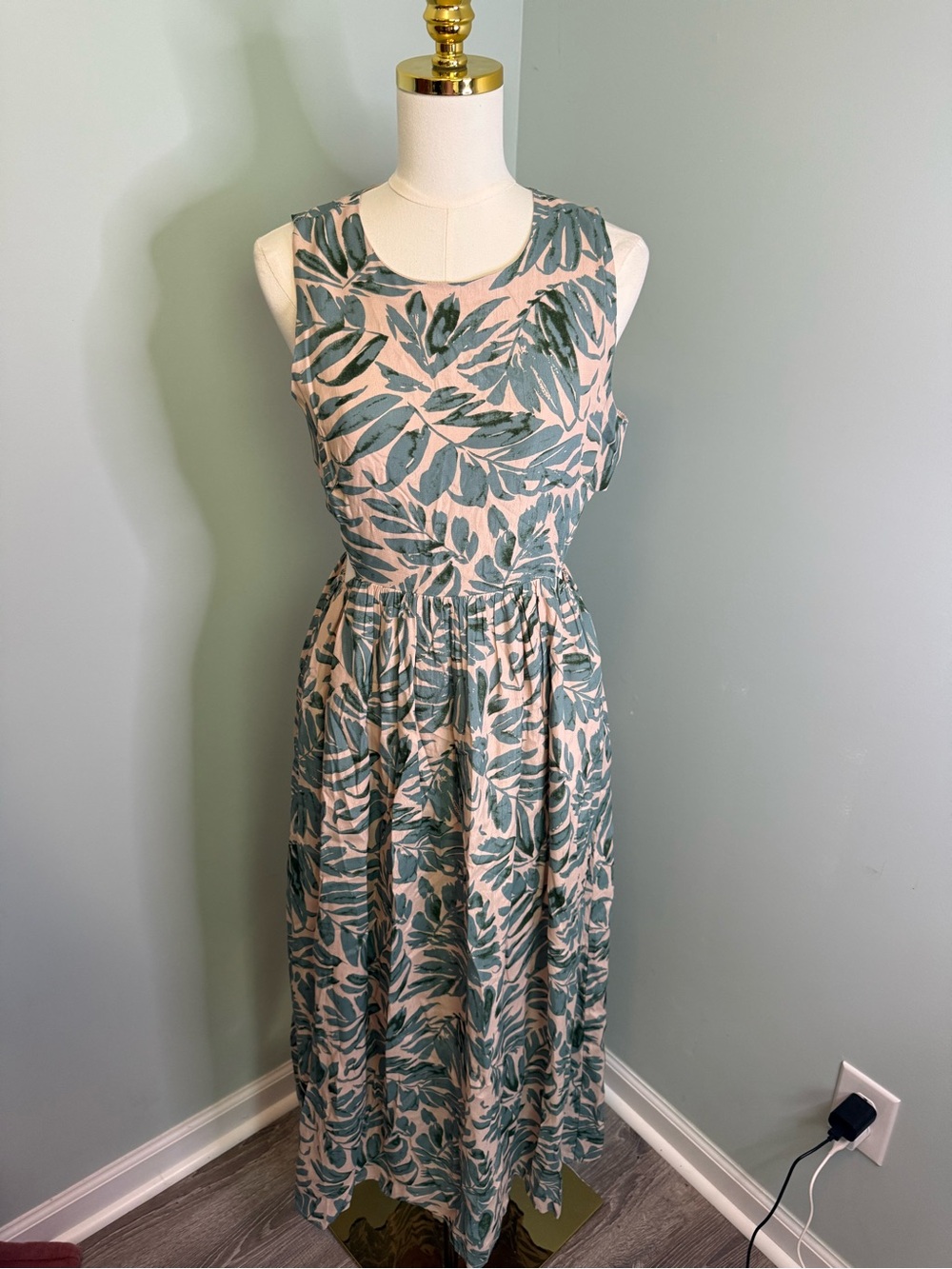 Miou Muse Fern Dress NWT Tropical Leaf Cutout Open Back Maxi Pink Green Large - Picture 3 of 6